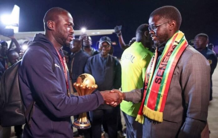 Sacré champion : Bassirou Diomaye Faye met les Lions à l’honneur